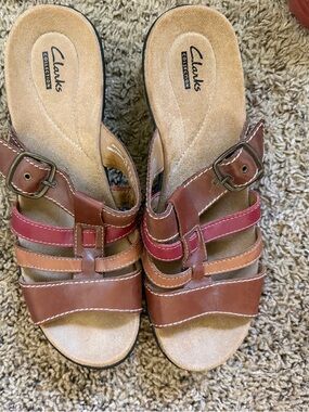 Clarks Women’s Brown and Red Leather Slide Clogs